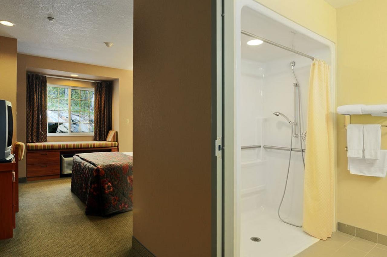 Parry Sound Inn And Suites Room photo